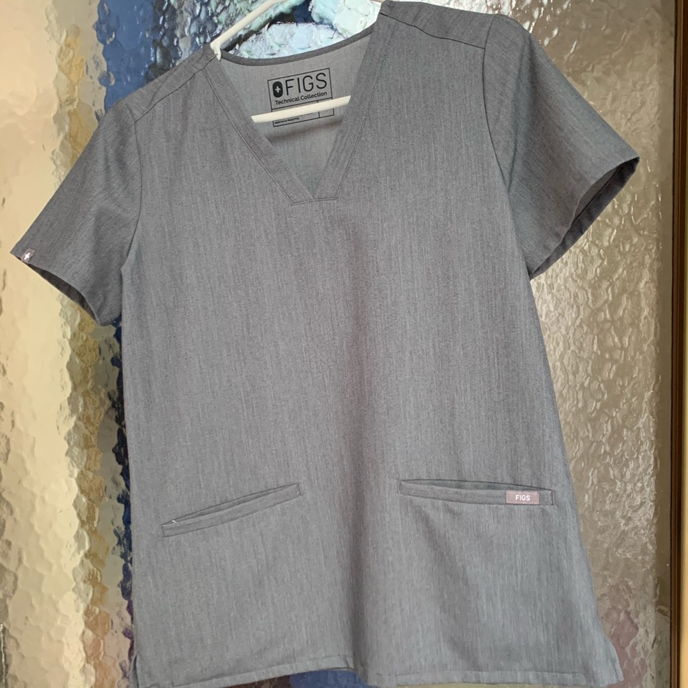 FIGS Scrub Top